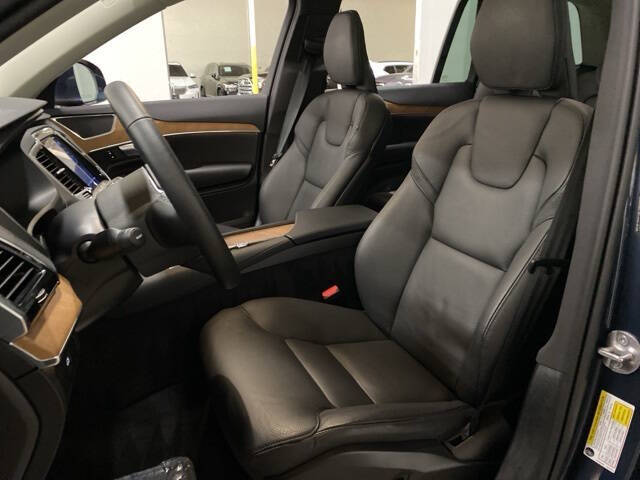 2025 Volvo XC90 B6 Plus Bright Theme 7P