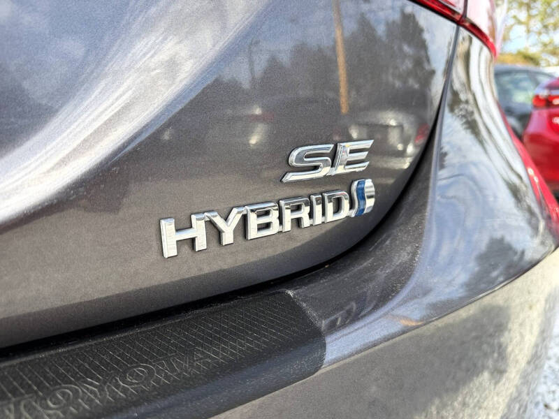 2023 Toyota Camry Hybrid SE