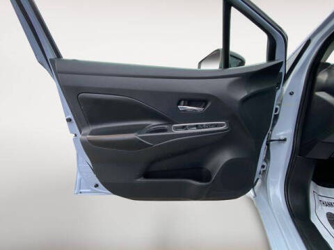 2024 Nissan Versa SR