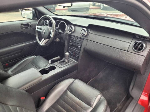 2005 Ford Mustang GT Premium