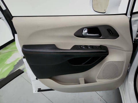 2020 Chrysler Pacifica Touring L Plus