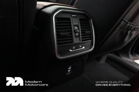 2025 Porsche Macan S