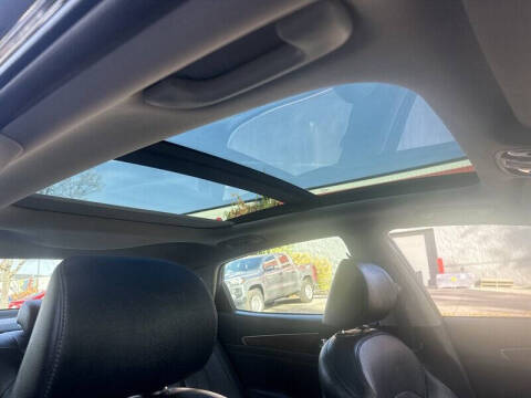 2017 Kia Cadenza Premium