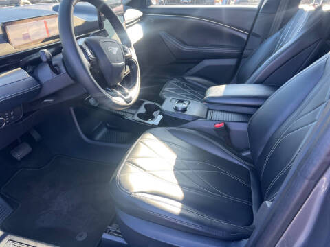 2021 Ford Mustang Mach-E Select