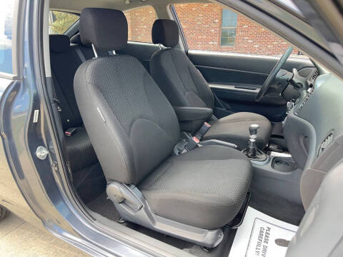 2009 Hyundai Accent SE