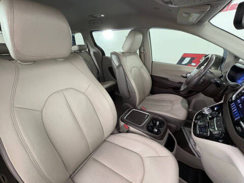 2018 Chrysler Pacifica Touring L Plus