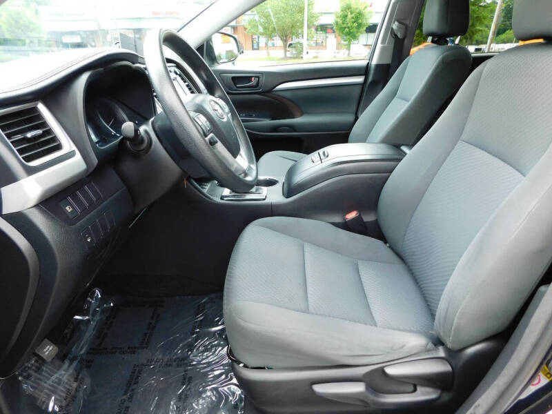 2017 Toyota Highlander LE