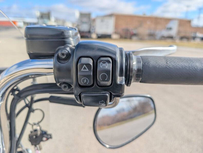 2016 Harley-Davidson FLD Switchback