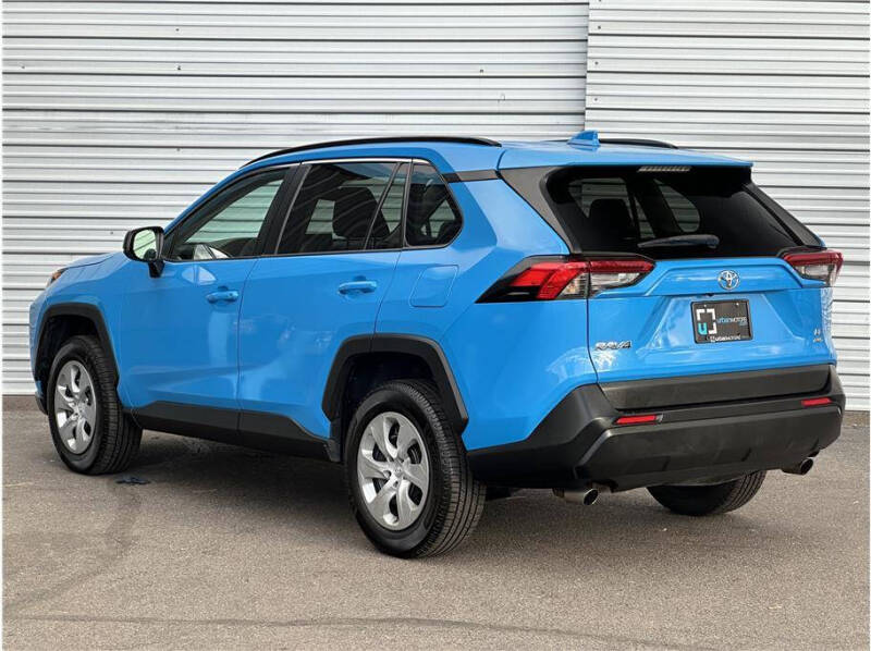 2019 Toyota RAV4 LE
