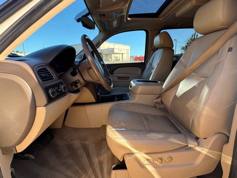 2014 Chevrolet Suburban LTZ