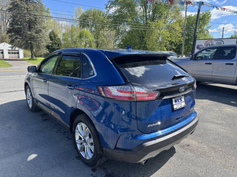 2020 Ford Edge Titanium