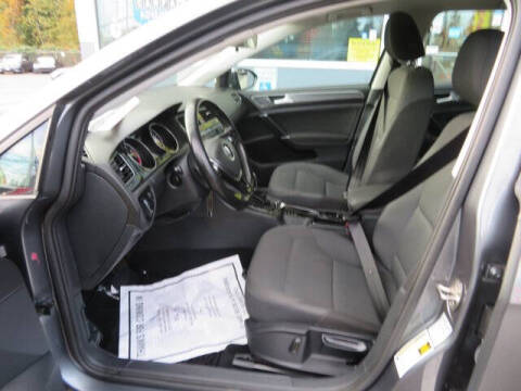 2018 Volkswagen Golf