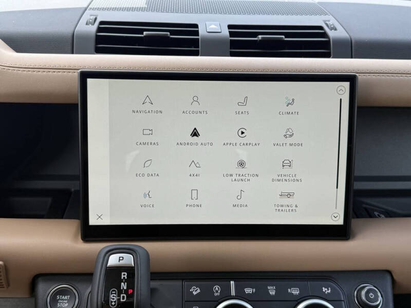 2025 Land Rover Defender 110 P400 S