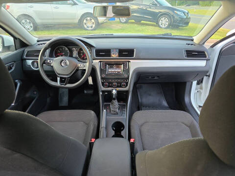 2016 Volkswagen Passat 1.8T S
