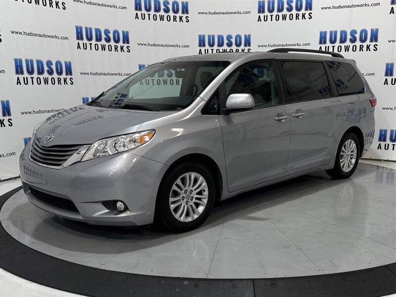 2016 Toyota Sienna XLE Premium 8-Passenger