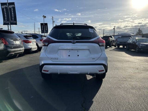 2023 Nissan Kicks SR