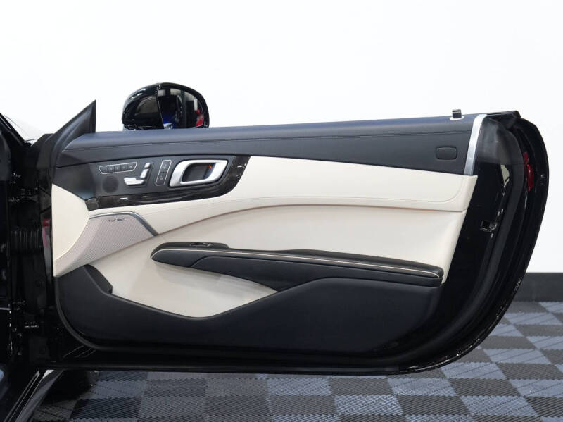 2015 Mercedes-Benz SL-Class SL 63 AMG