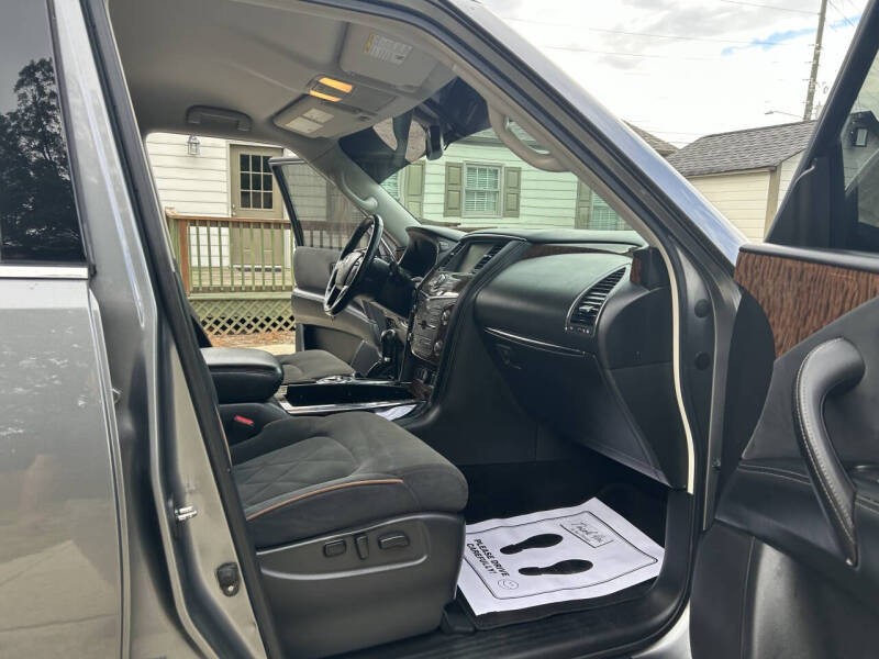 2017 Nissan Armada SV