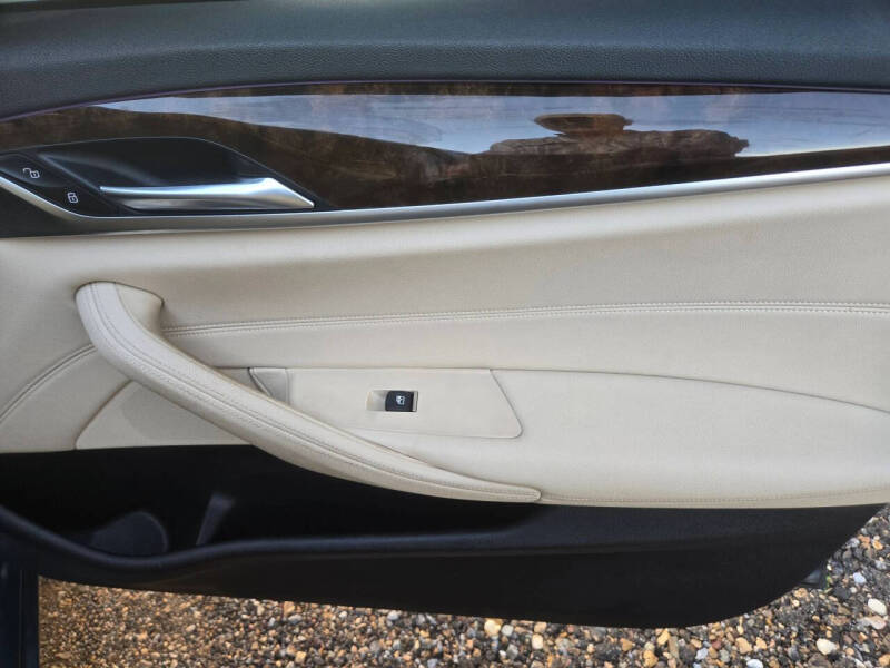 2017 BMW 5 Series 530i