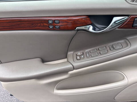 2001 Cadillac DeVille