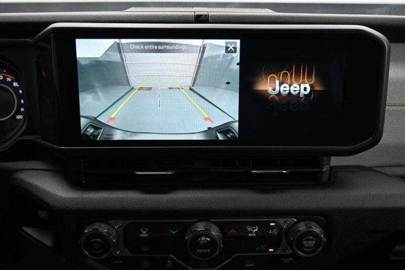 2025 Jeep Gladiator NightHawk