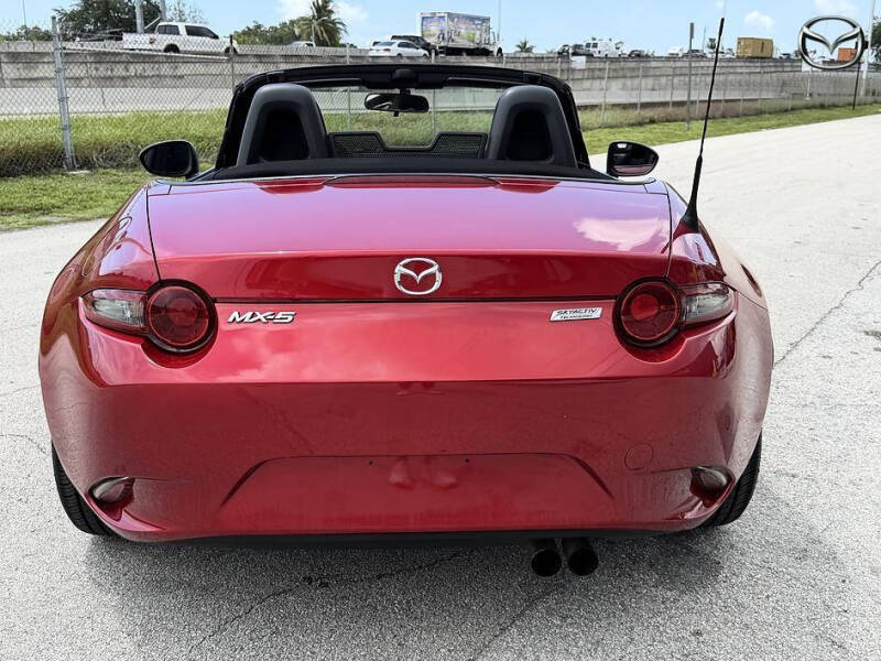 2016 Mazda MX-5 Miata Sport