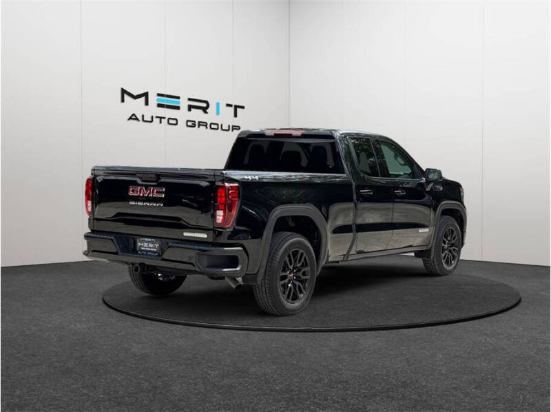 2025 GMC Sierra 1500 Elevation Standard