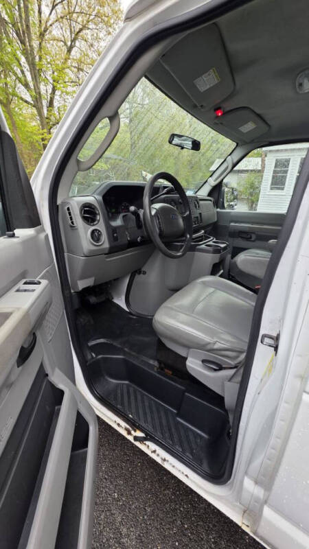 2011 Ford E-Series E-250