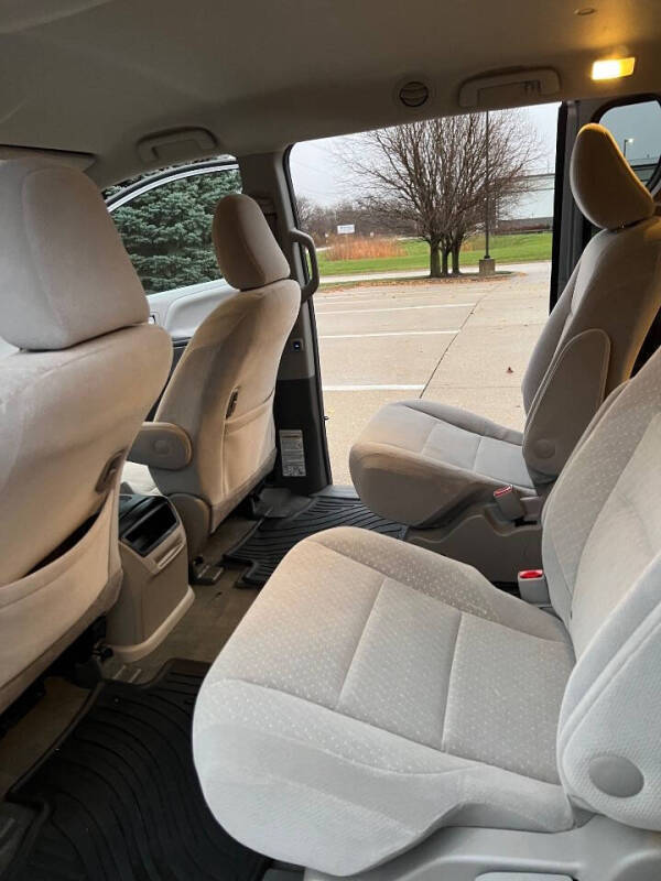 2017 Toyota Sienna LE 7-Passenger