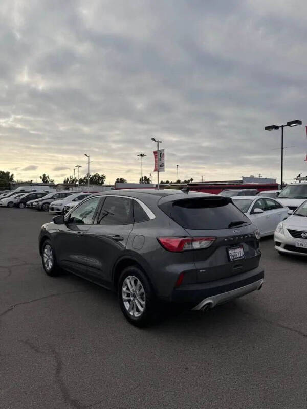 2021 Ford Escape SE