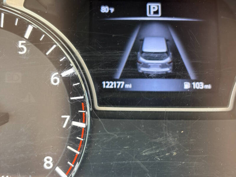 2016 Nissan Pathfinder SV