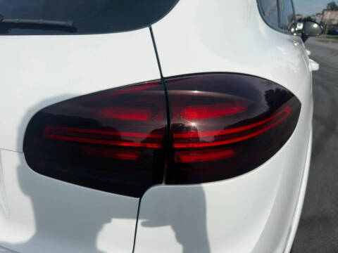 2018 Porsche Cayenne Platinum Edition