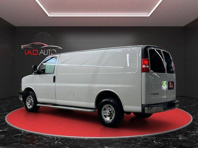 2023 Chevrolet Express 2500