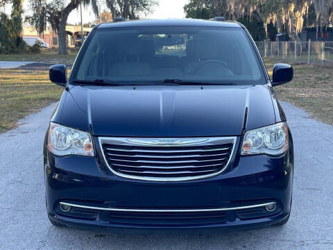 2016 Chrysler Town and Country Touring