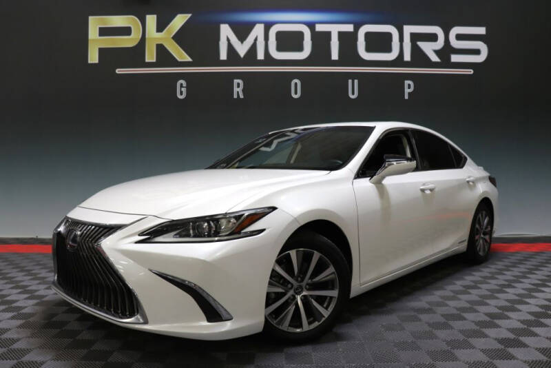 2019 Lexus ES 300h for sale at PK MOTORS GROUP in Las Vegas NV