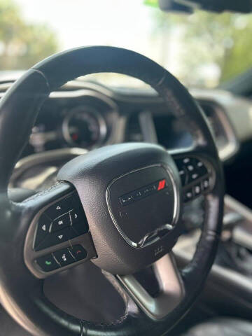 2022 Dodge Challenger SXT