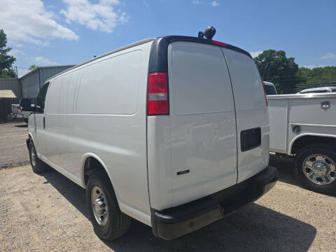 2024 Chevrolet Express 2500