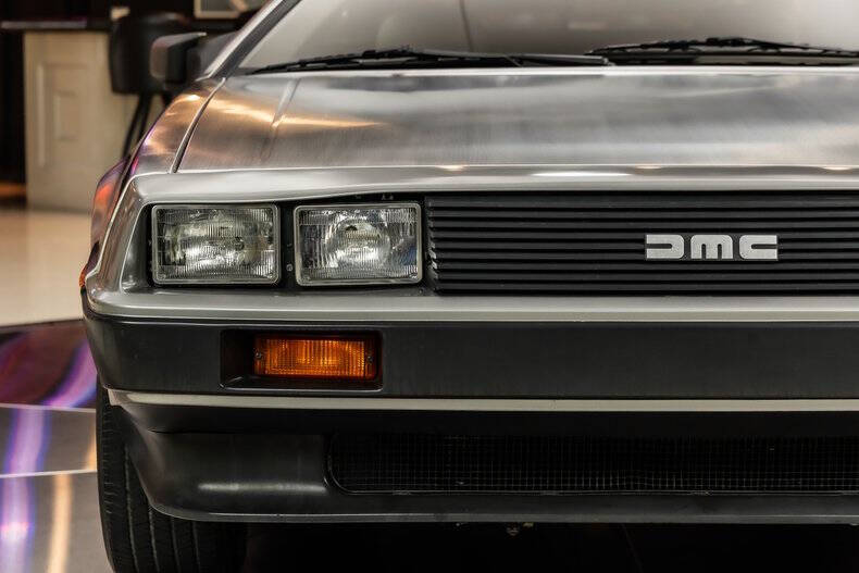1981 DeLorean DMC-12