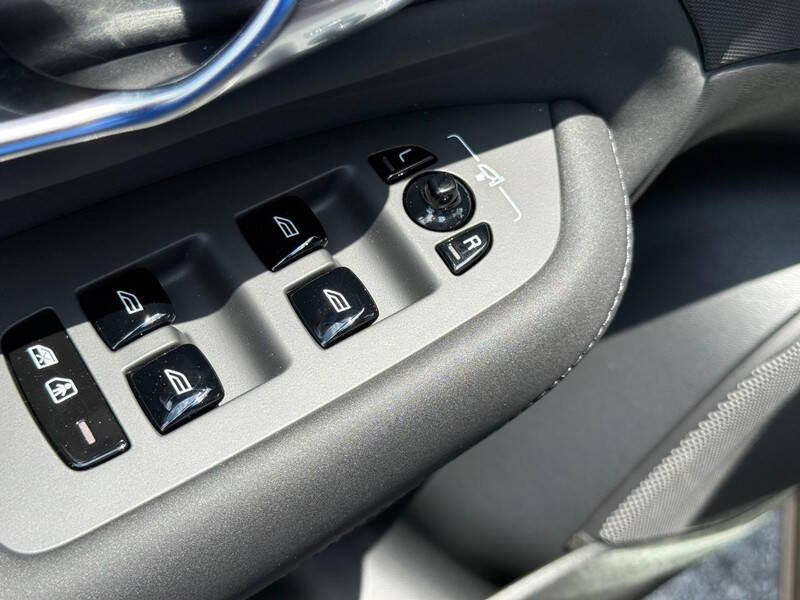 2025 Volvo XC90 T8 Plus Bright Theme 7P