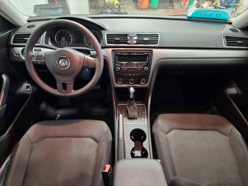 2014 Volkswagen Passat 1.8T S