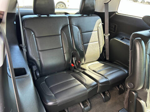 2017 GMC Acadia SLT-1
