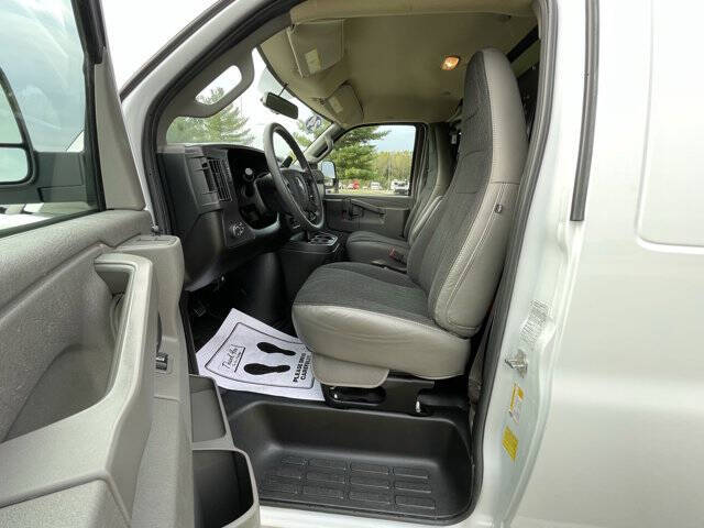 2024 GMC Savana 2500