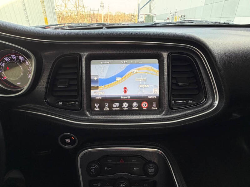 2016 Dodge Challenger SXT Plus