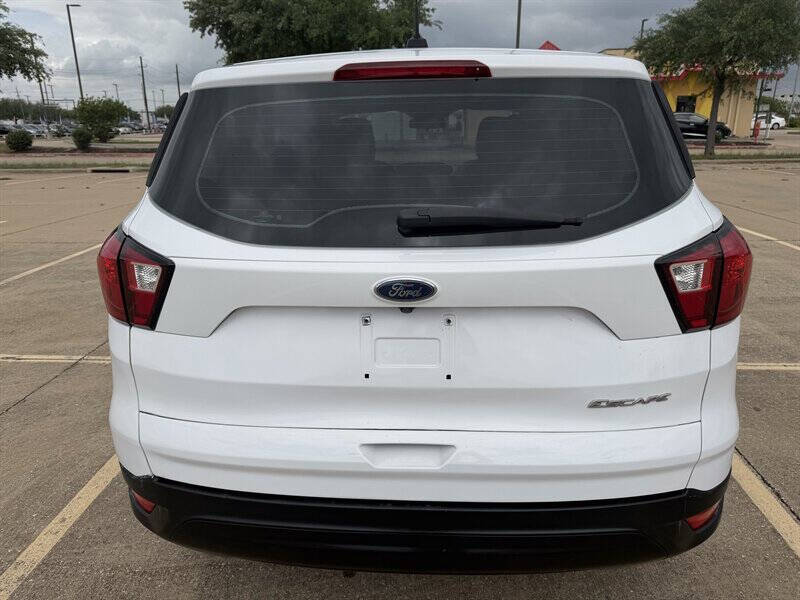 2019 Ford Escape S