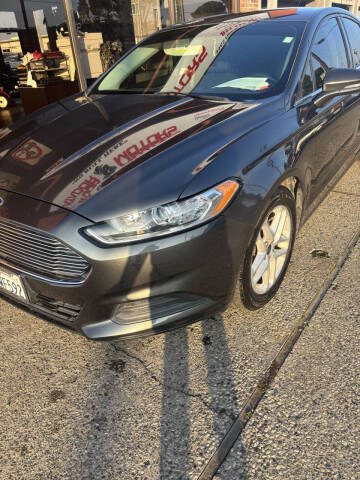 2016 Ford Fusion SE