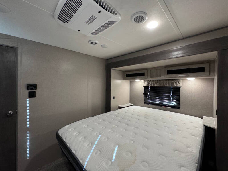 2022 Coachmen Catalina