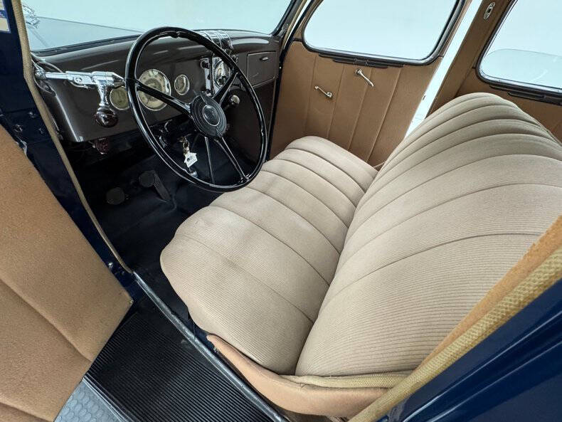1936 Ford Deluxe