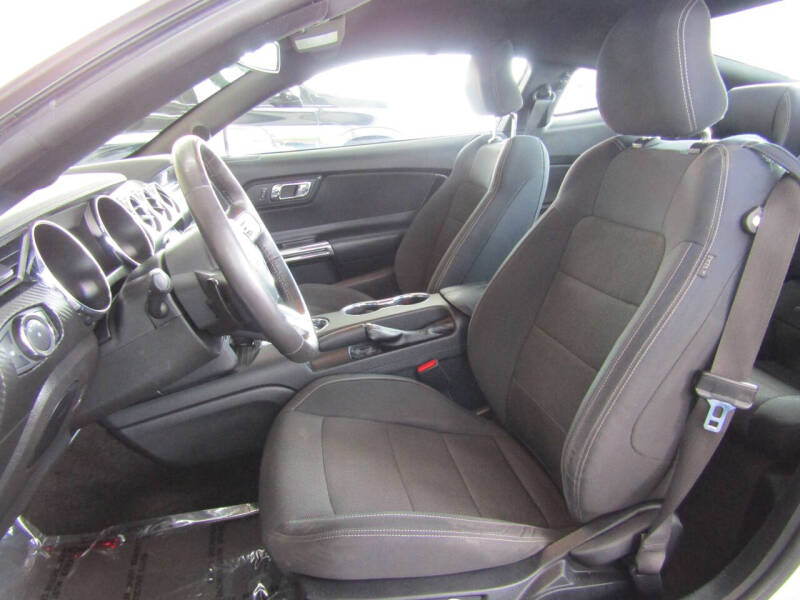 2015 Ford Mustang V6