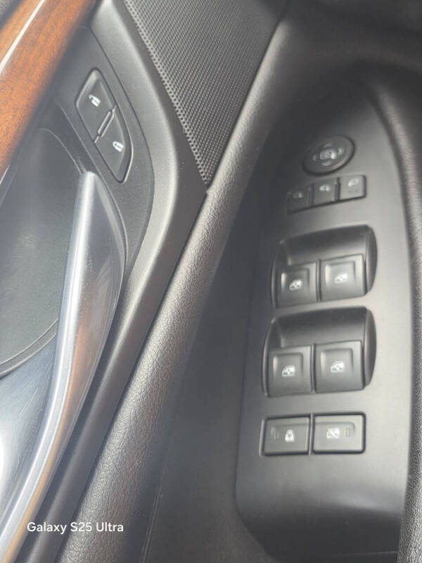 2017 Cadillac Escalade Luxury