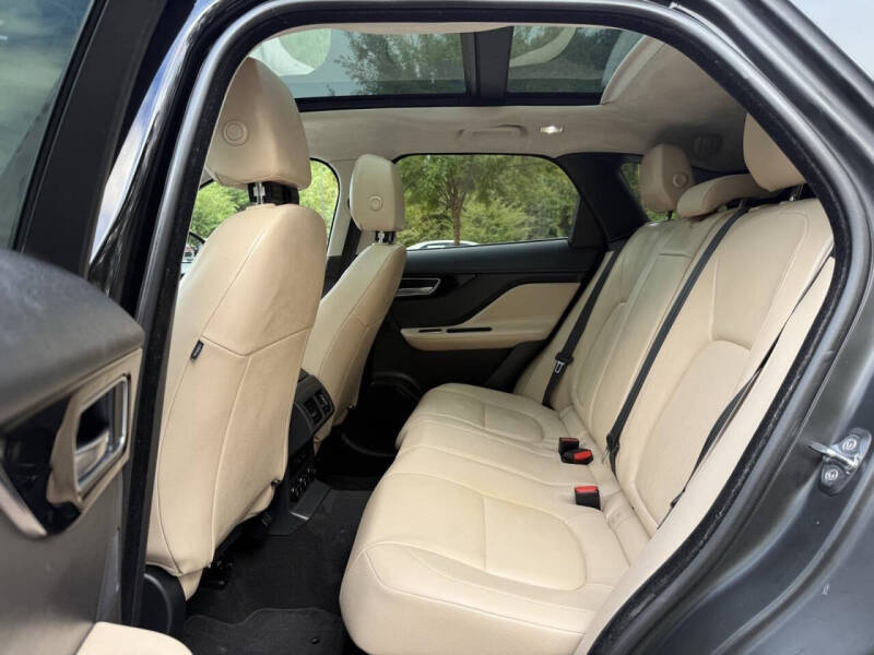 2019 Jaguar F-PACE 25t Premium